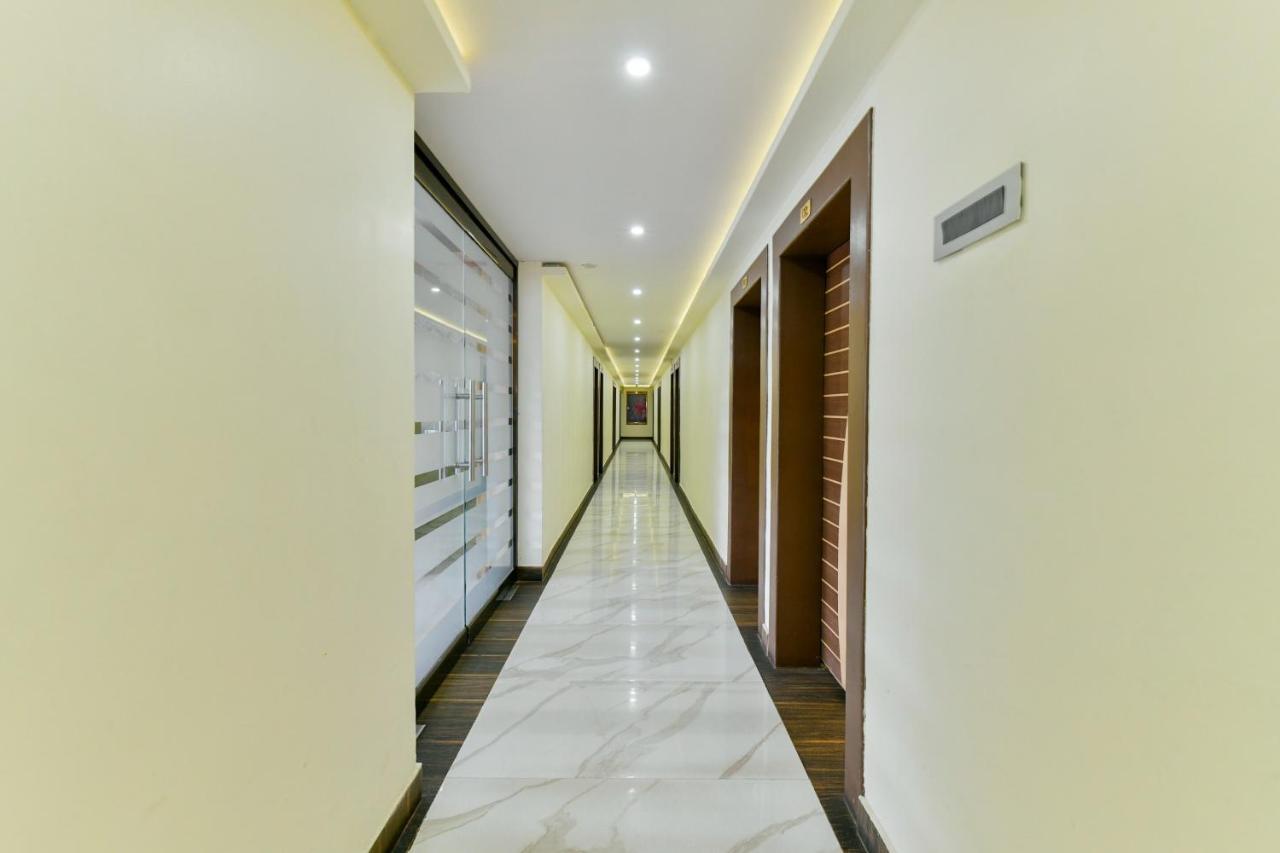 Oyo 1889 Hotel Aj Park Alappuzha Exterior foto