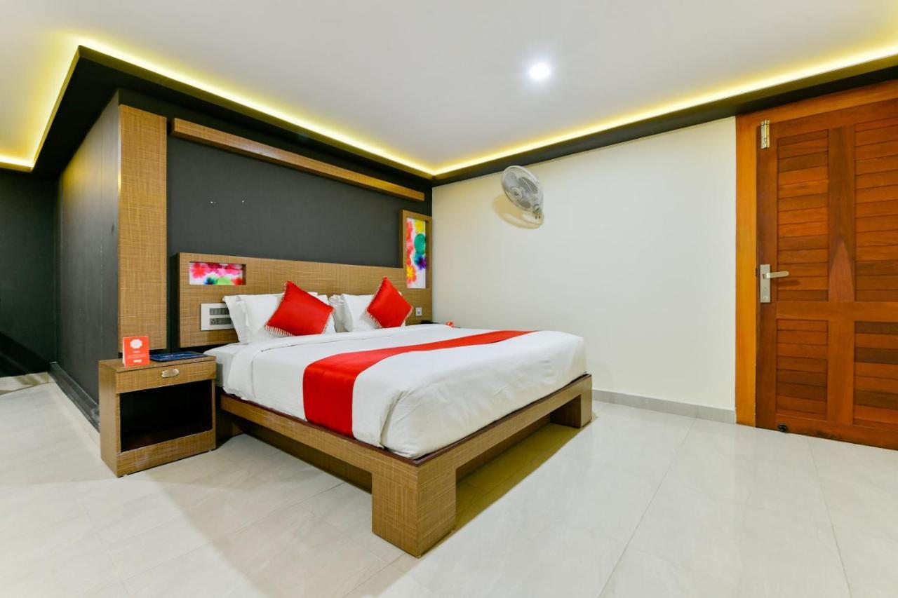 Oyo 1889 Hotel Aj Park Alappuzha Exterior foto