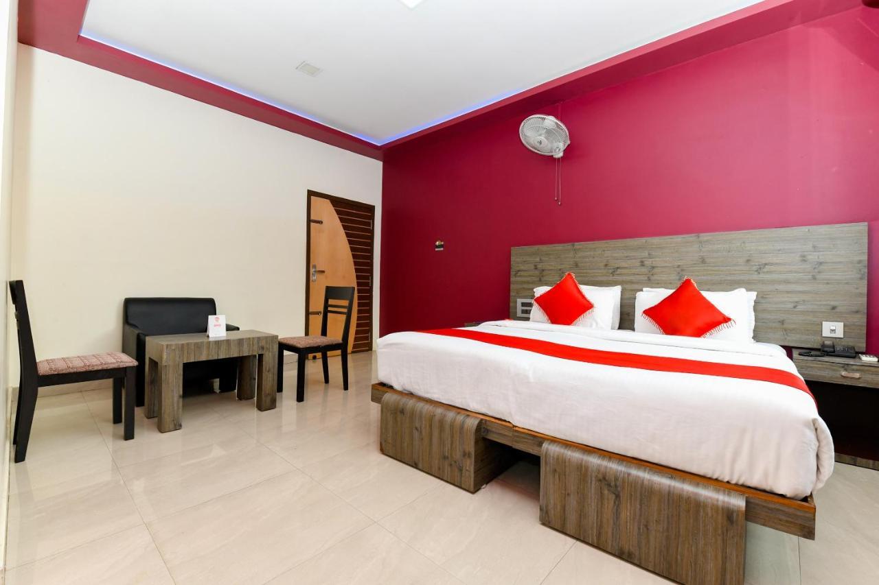 Oyo 1889 Hotel Aj Park Alappuzha Exterior foto