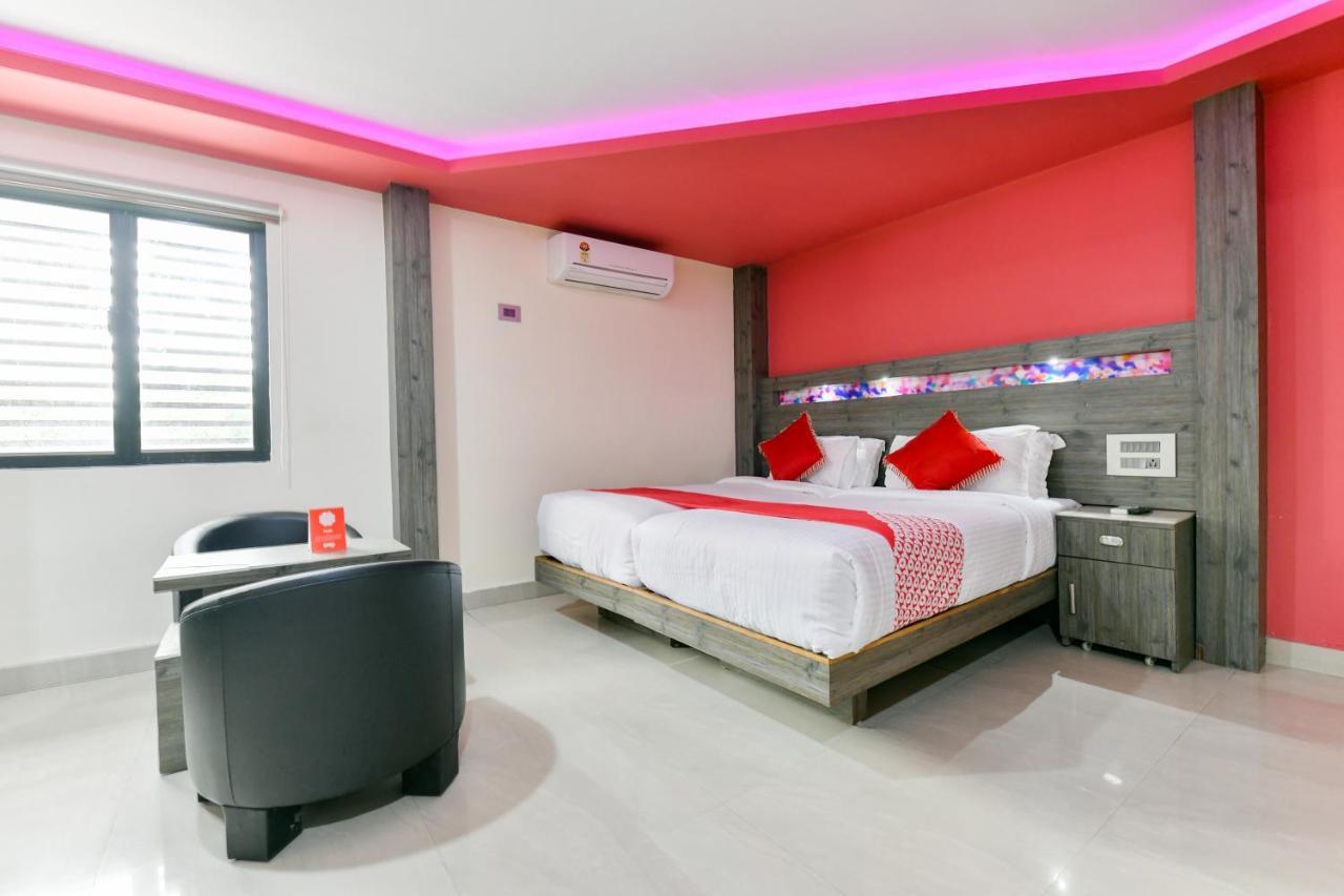 Oyo 1889 Hotel Aj Park Alappuzha Exterior foto
